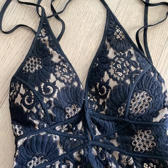 Lace Mini dress - Picture 6 of 10